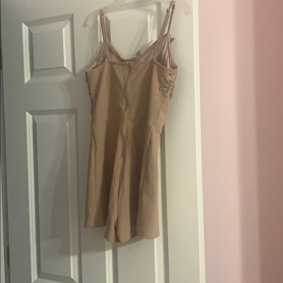 Lace romper - Picture 2 of 3